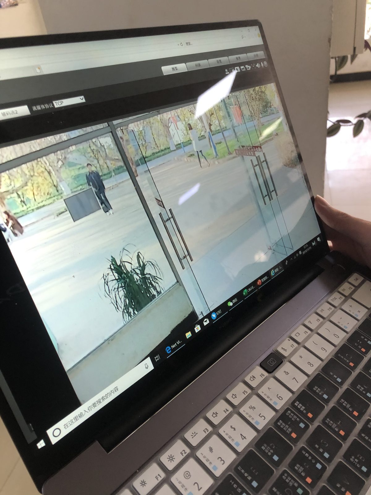 工商学院人脸识别门禁安装现场
