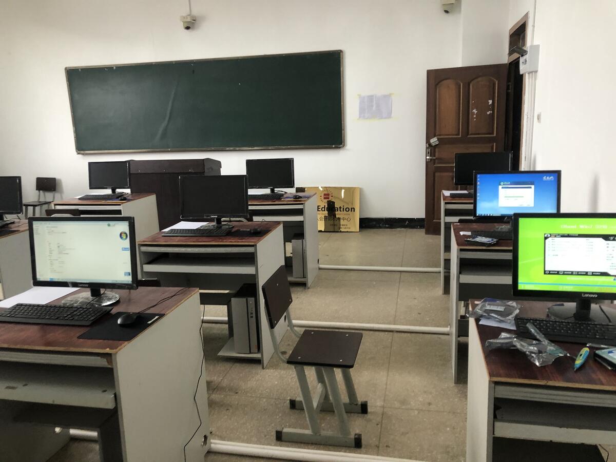 昆明杨林工商学院网络系统与电脑设备维护工程