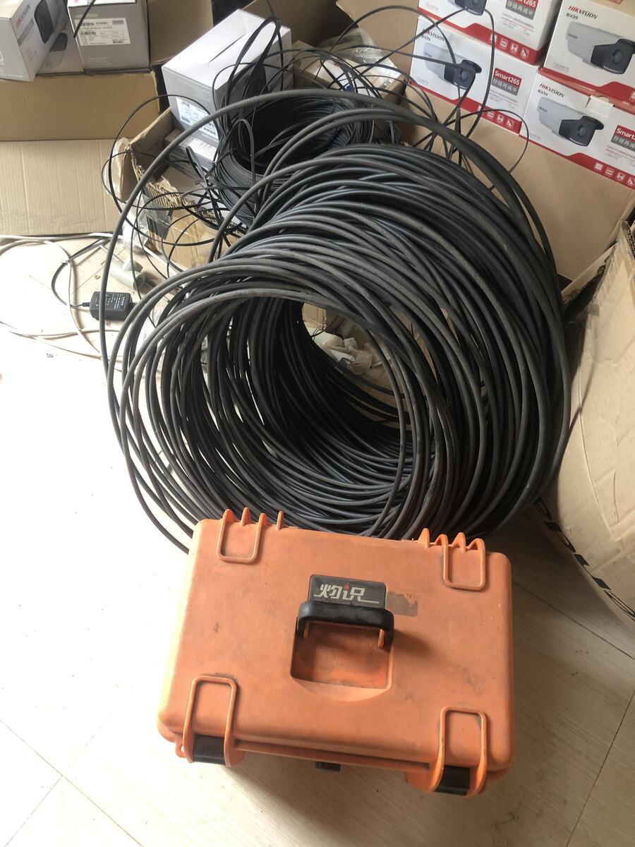 昆明杨林工业园区万里化工全厂区防爆光缆与监控工程现场实拍