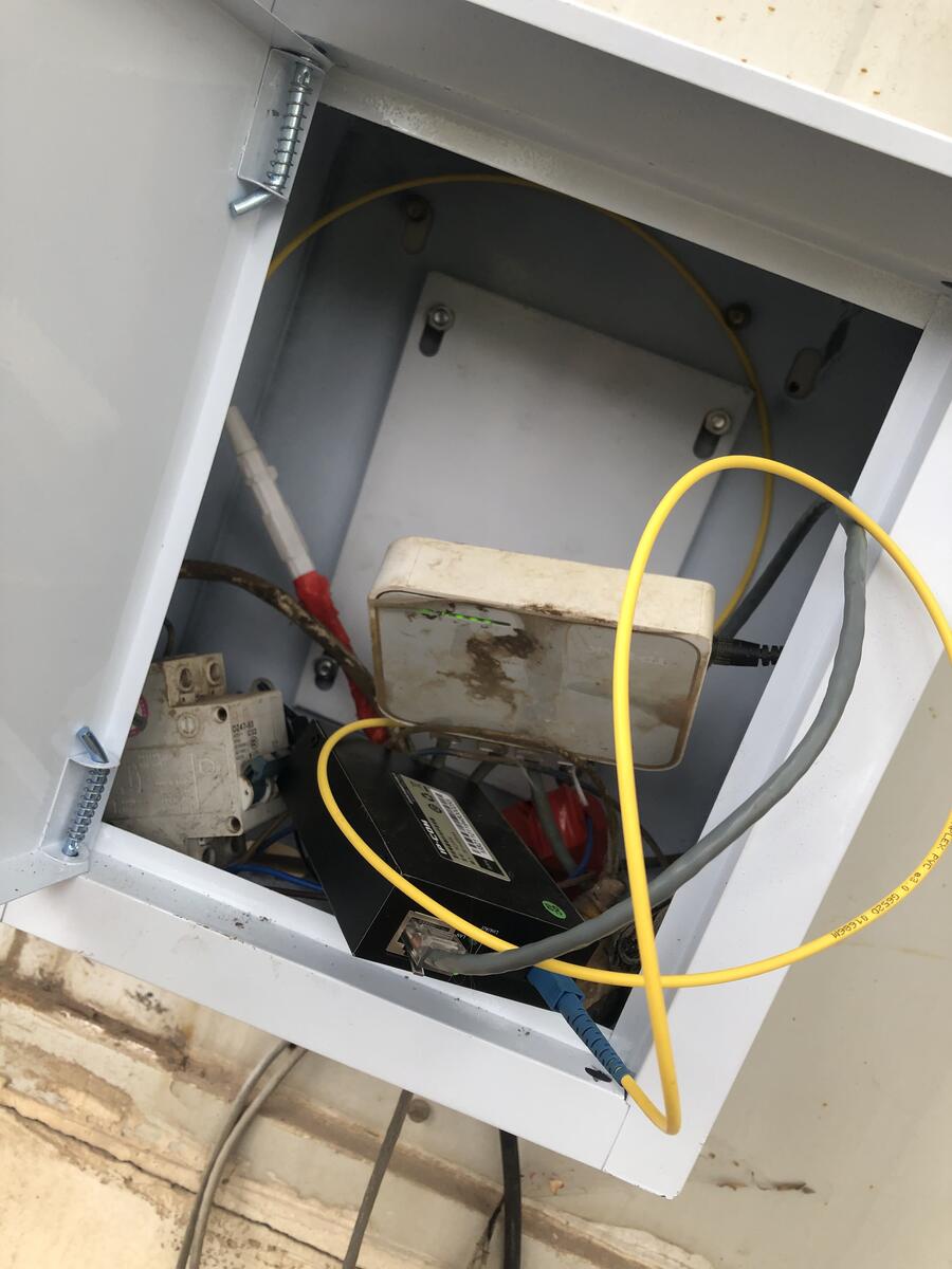 昆明杨林工业园区万里化工全厂区防爆光缆与监控工程现场实拍