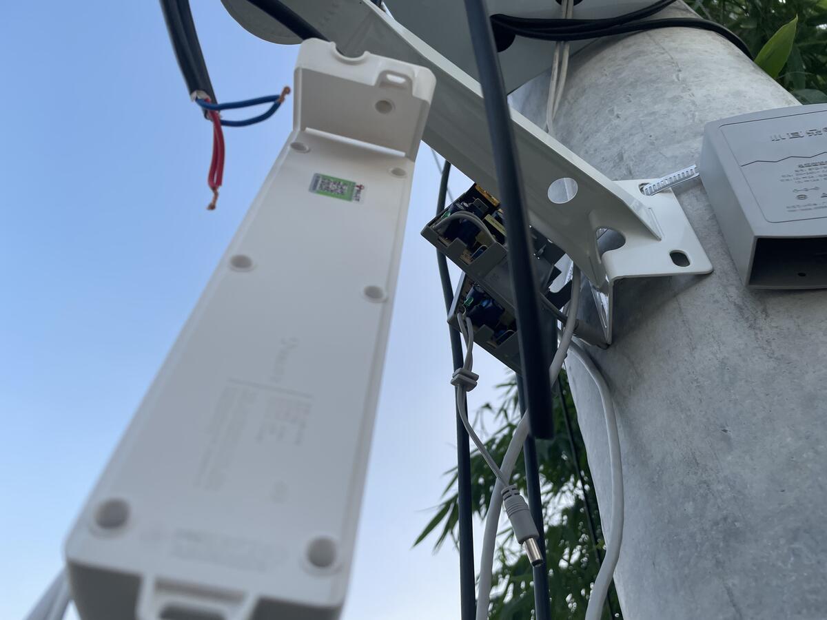 昆明杨林龙保保家村停车场智能车牌识别道闸与监控工程现场实拍