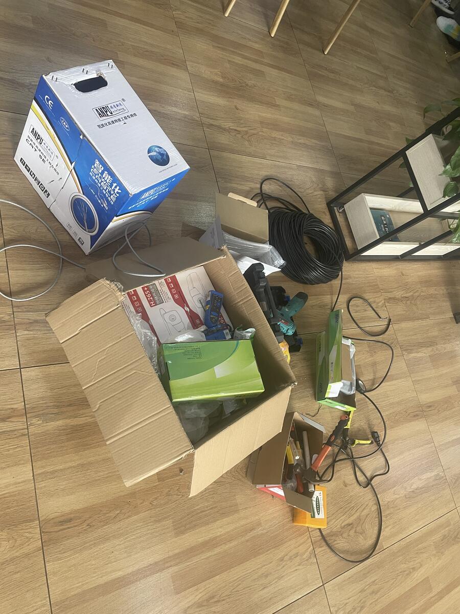 昆明经贸外事职业学院杨林校区全园区高清监控工程现场实拍